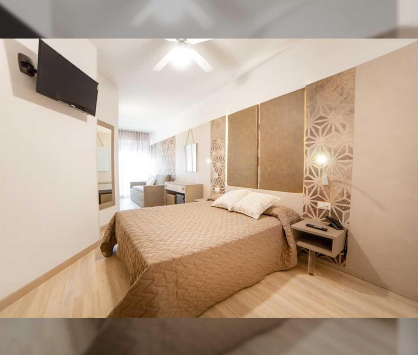 Hotel All'Orologio 3 Stelle Superior Каорле Экстерьер фото